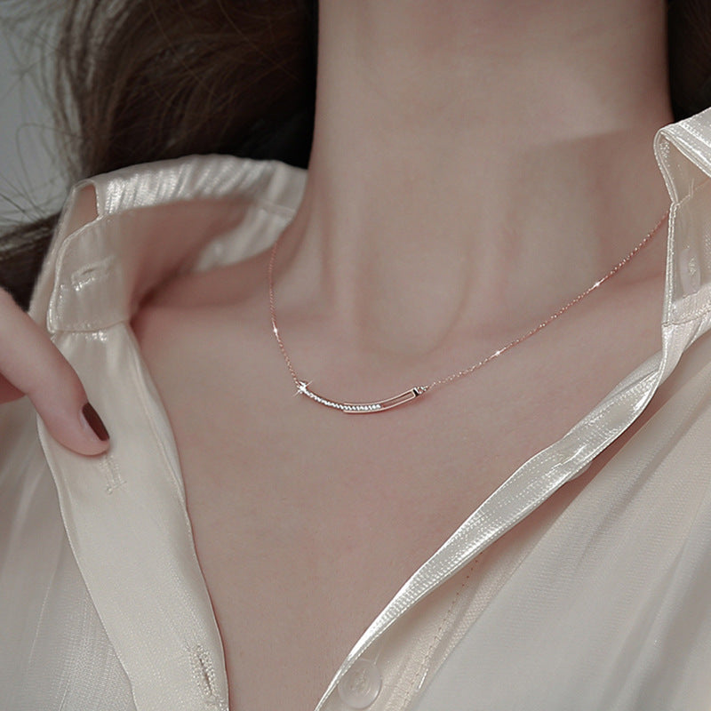 Smile Female Niche Design Light Luxury Necklaces