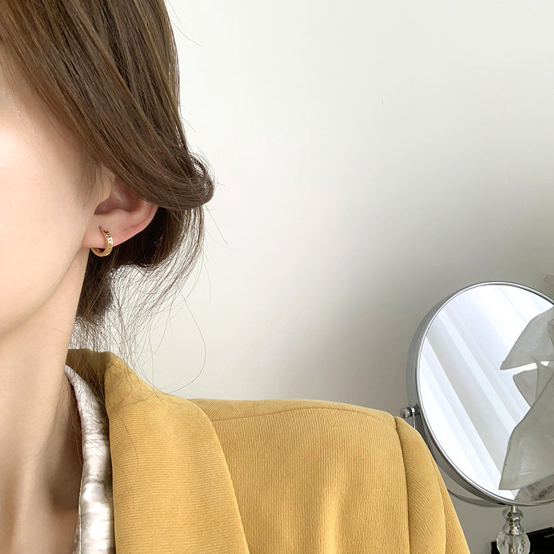 Women's Ear Clip Round Light Luxury Sense Rings