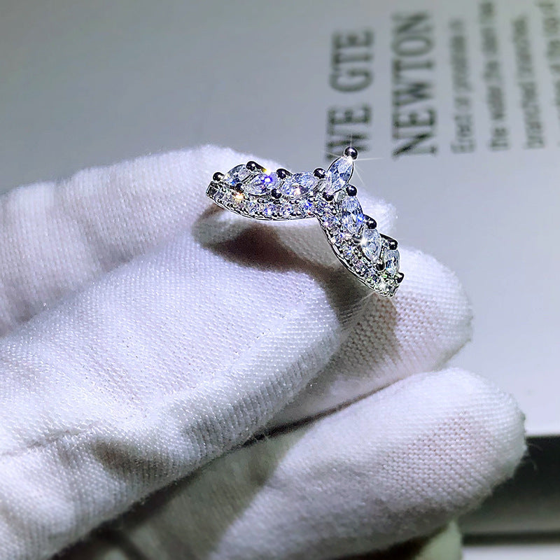Style Versatile V-shaped Double Row Simple Rings