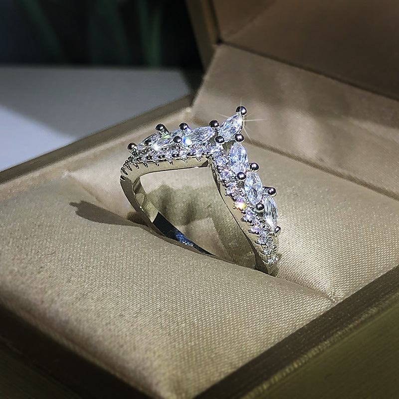 Style Versatile V-shaped Double Row Simple Rings