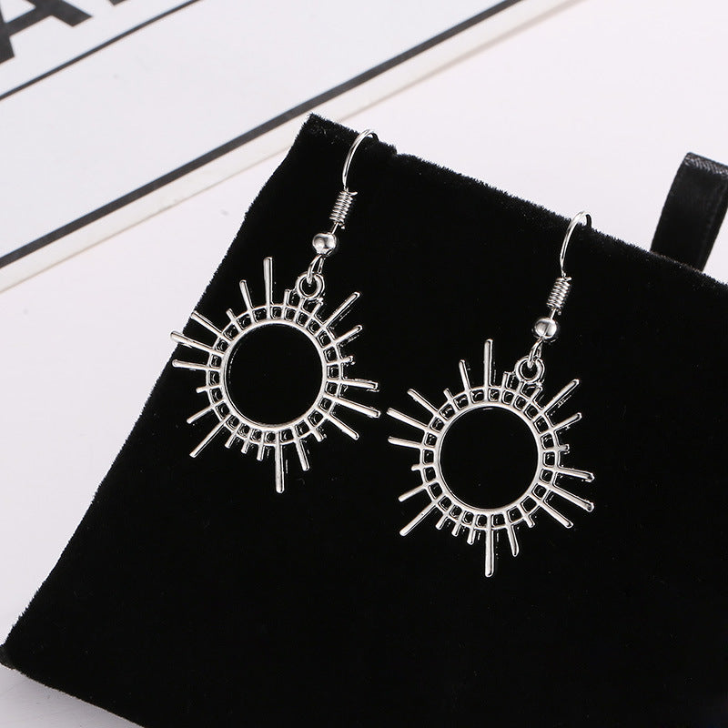 Women's Trendy Gear Creative Geometric Alloy Ornament Earrings