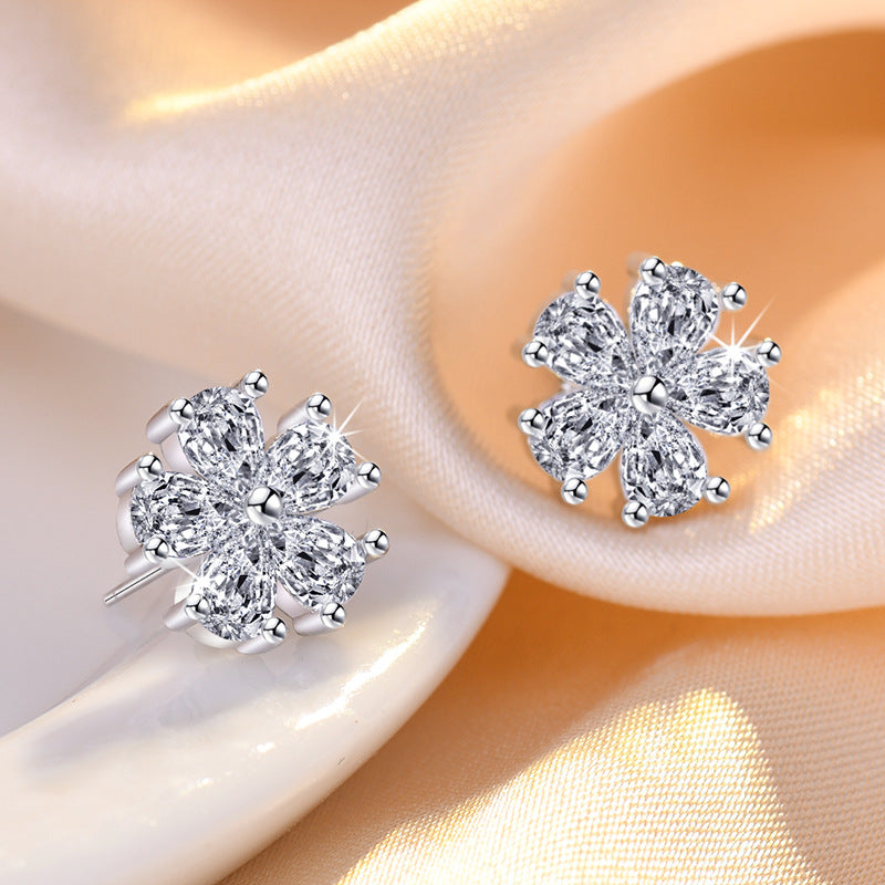 Women's Exquisite High-grade Crystal Flower Ear Trendy Graceful Petite Earrings