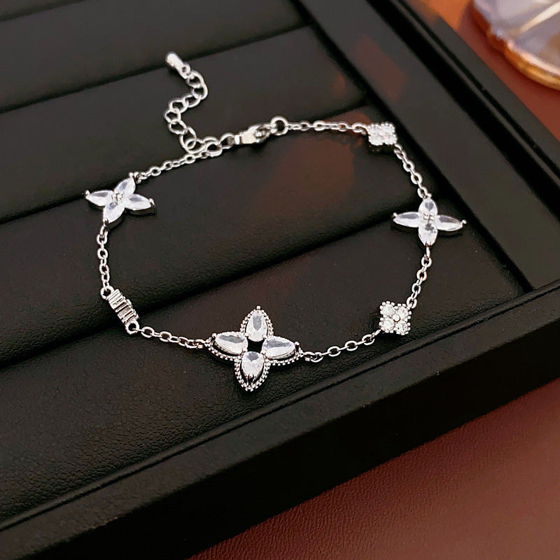 Women's High Version Lucky Four-leaf Grass Light Luxury Bracelets