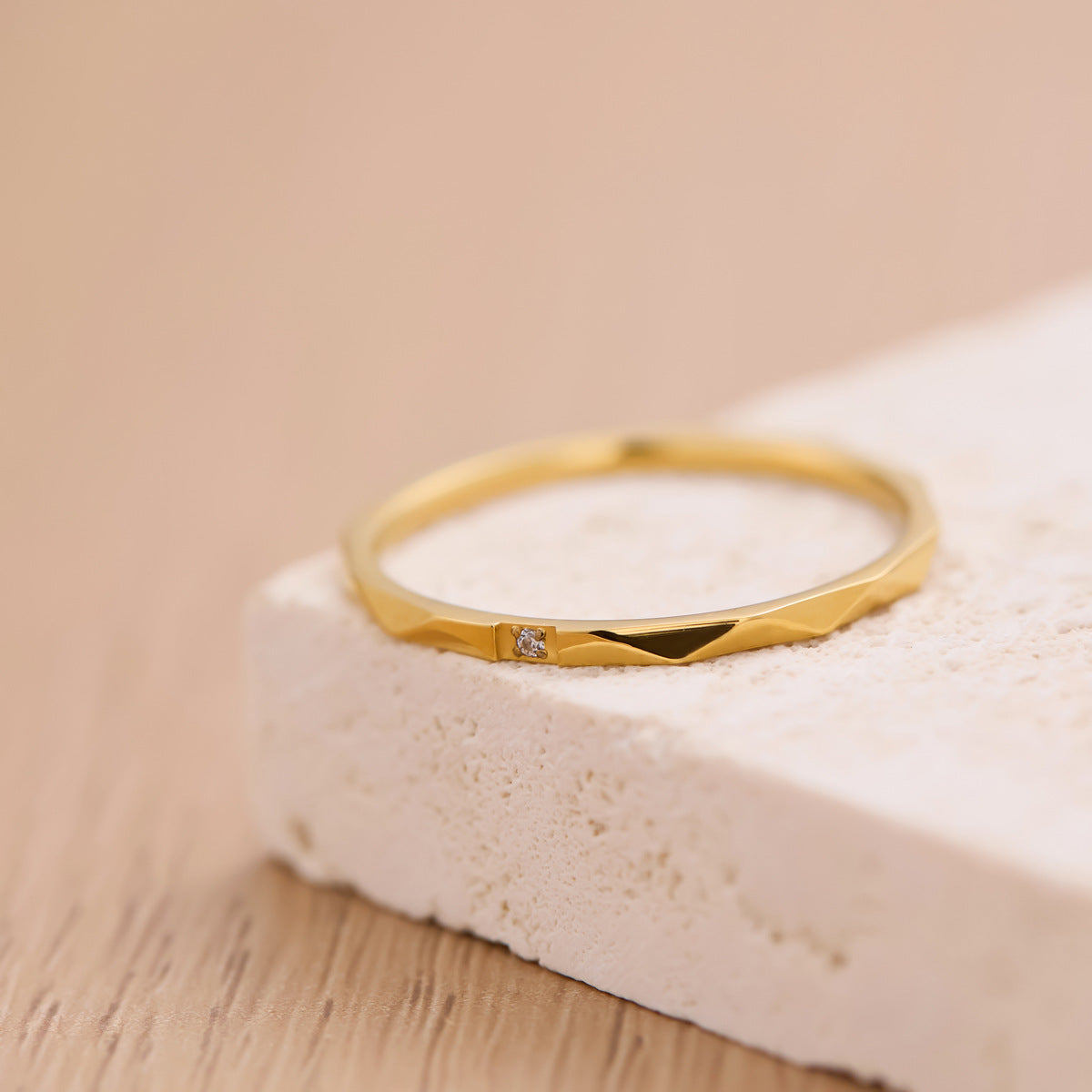 Single Diamond Split Flower Simple Temperament Rings