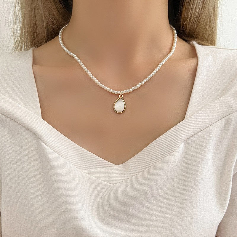 Women's Elegance French Classic Style Clavicle Chain Necklaces