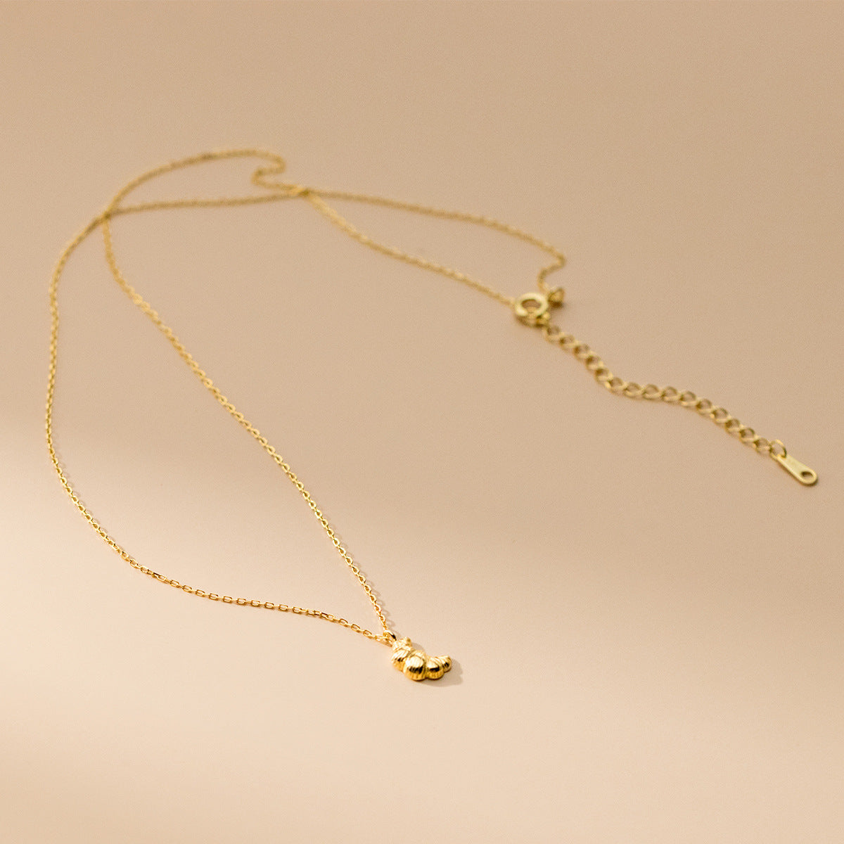 Women's Sterling Sier Mini Ode Croissant Niche Necklaces