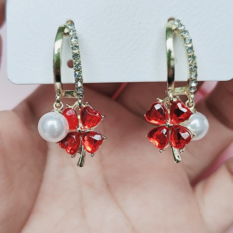 Women's Four-leaf Flower Pearl For Trendy Graceful Earrings