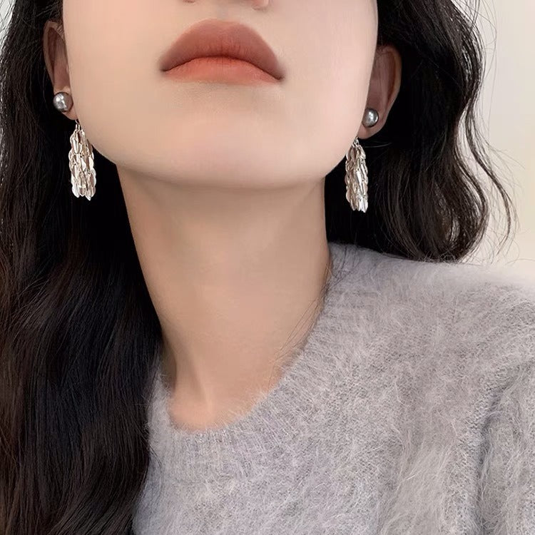 Gray Pearl Wheat Tassel Cool Feeling Earrings