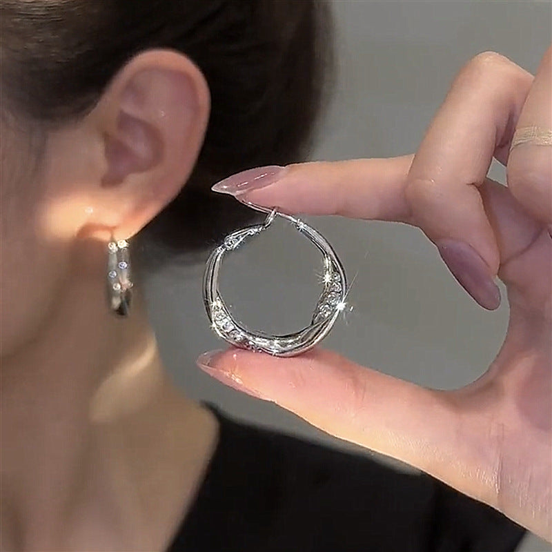 High-grade Metal Pin Simple Trend Design Earrings