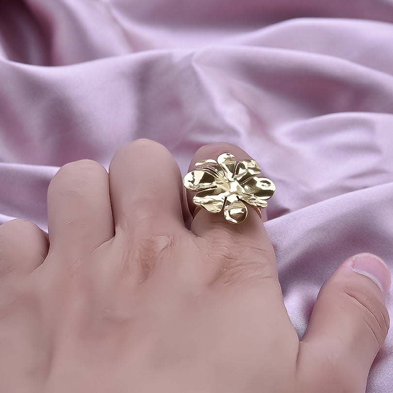 Stainless Steel Fashion Atmosphere Flower Vacuum Rings