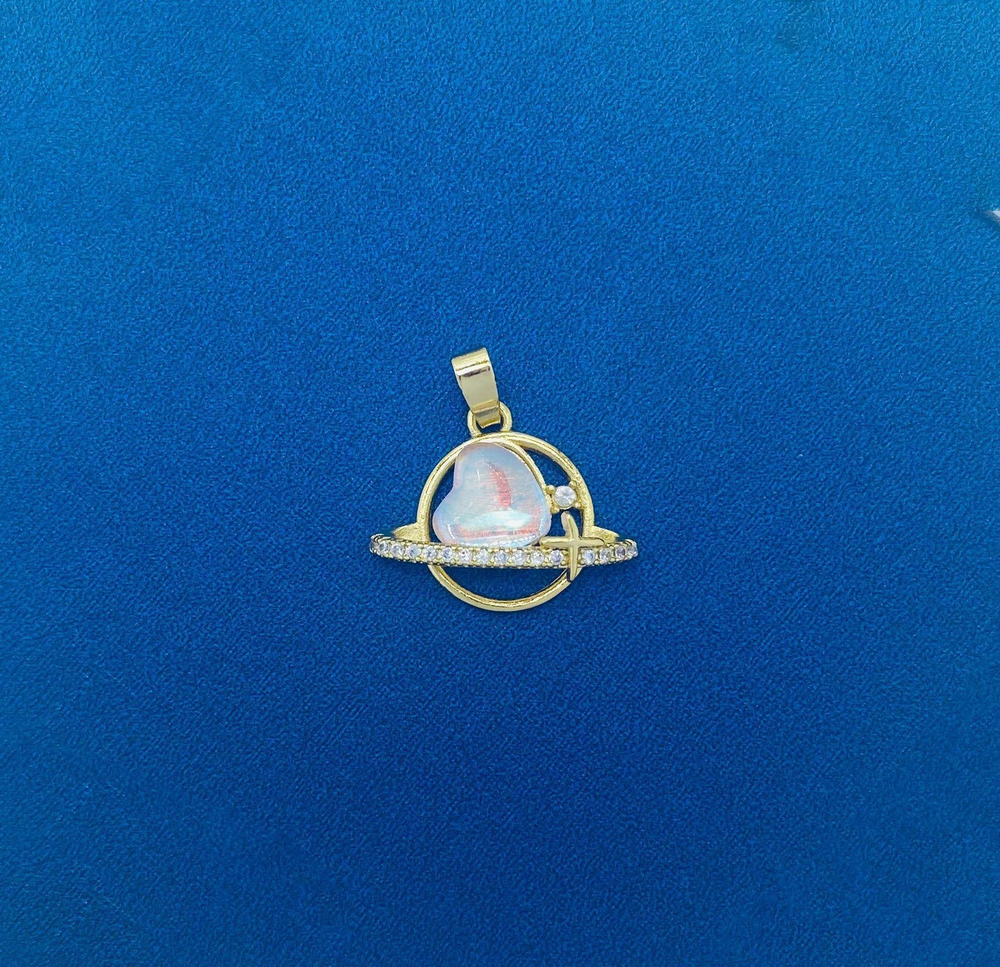 Random Match Fashion Classic Source Ornament Pendants