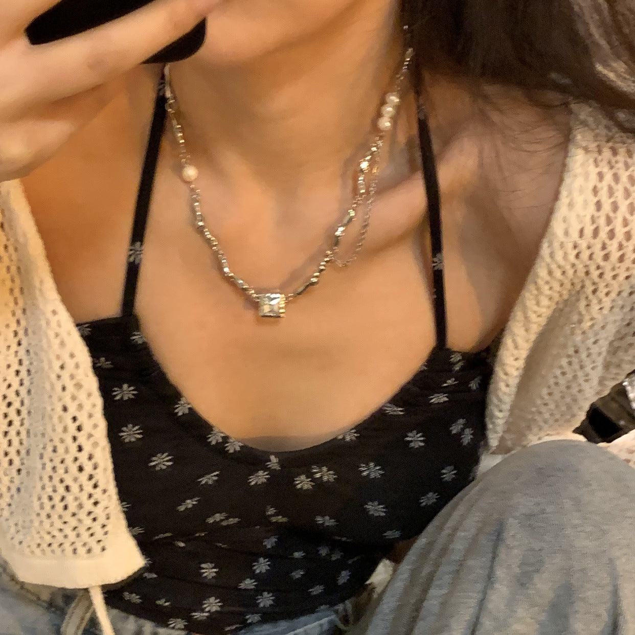 Chain Female Hot Pearl Design Light Pendants