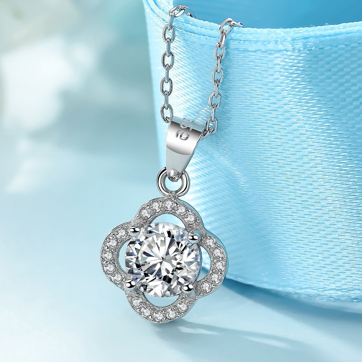 Sier Stylish Simple Versatile Four-leaf Clover Short Pendants