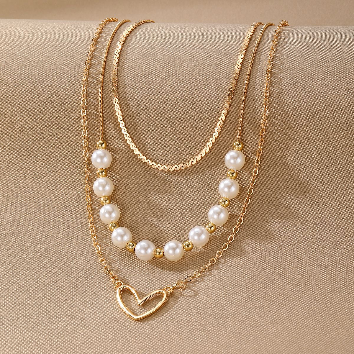 Women's Fashion Retro Love Heart Pearl Gold Twin Clavicle Necklaces