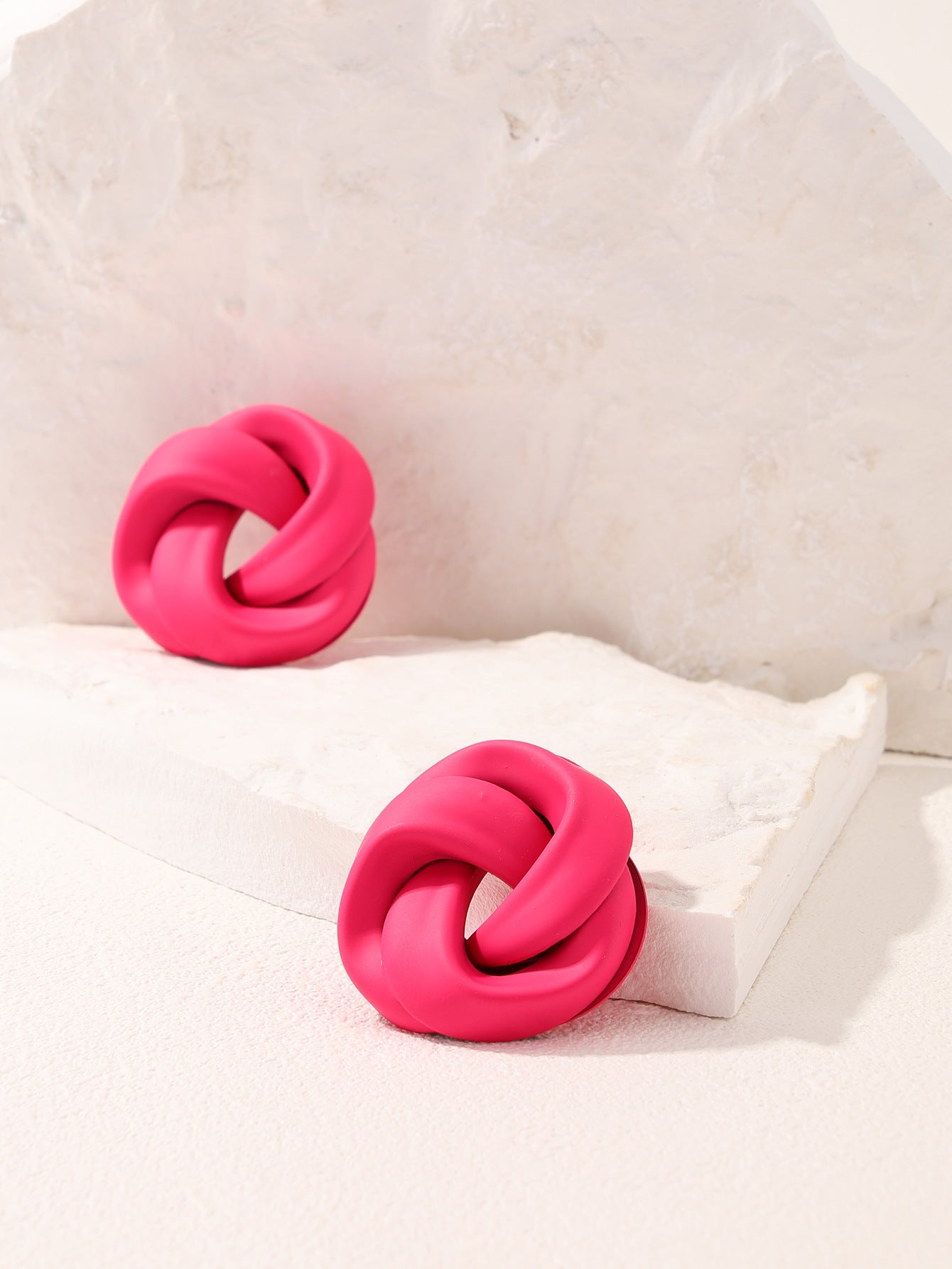Exaggerated Personalized Geometric Twist Elegance Retro Earrings