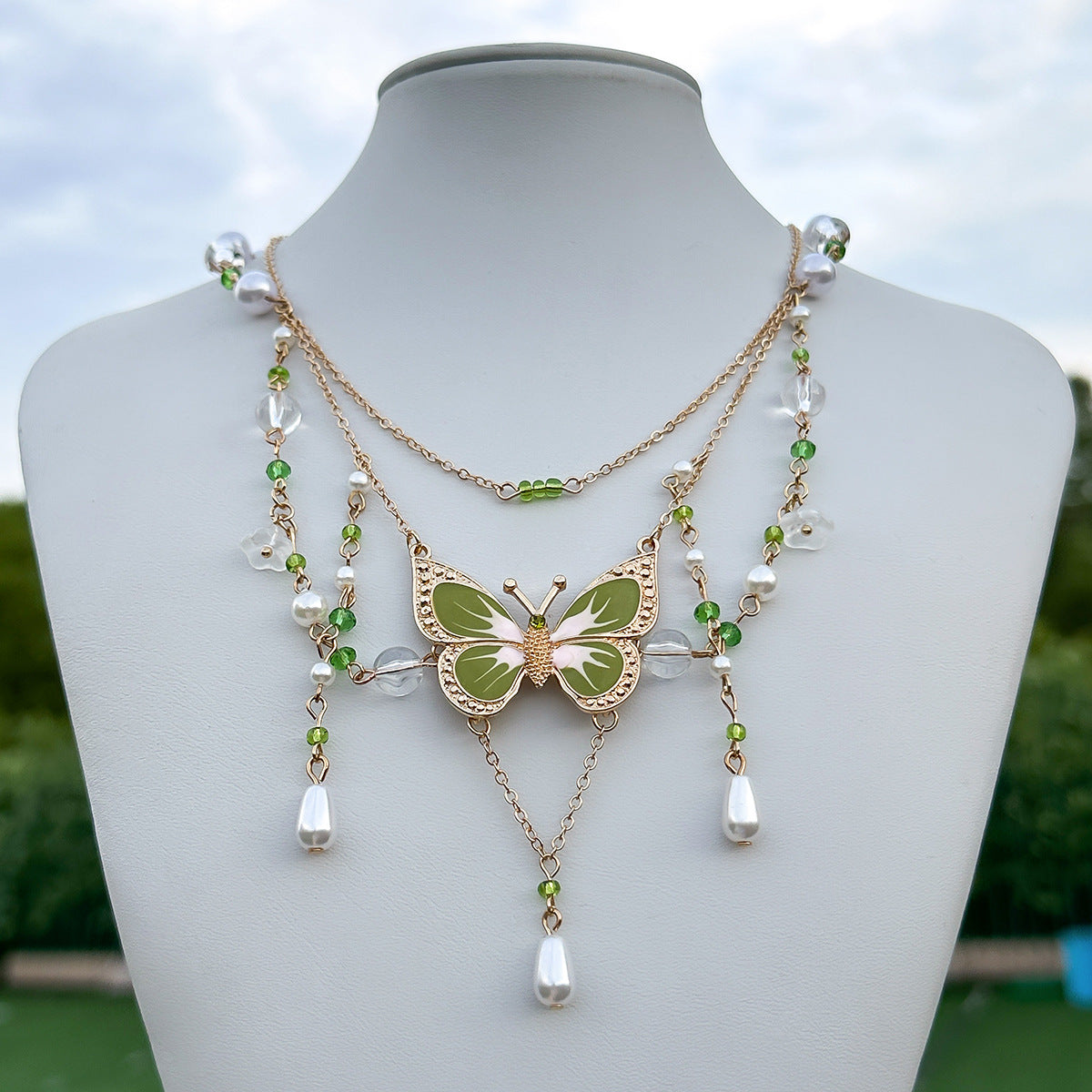 Women's Niche Design Cool Butterfly Beaded Dopamine Necklaces