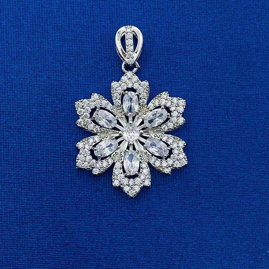 Random Match Fashion Classic Source Ornament Pendants