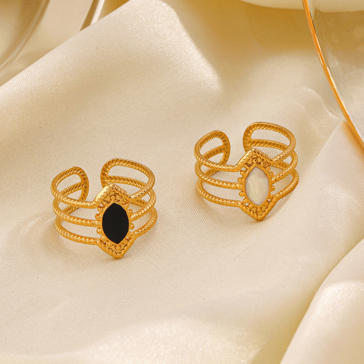 Retro Elegant Stainless Steel Diamond Female Personality Fashion Rings