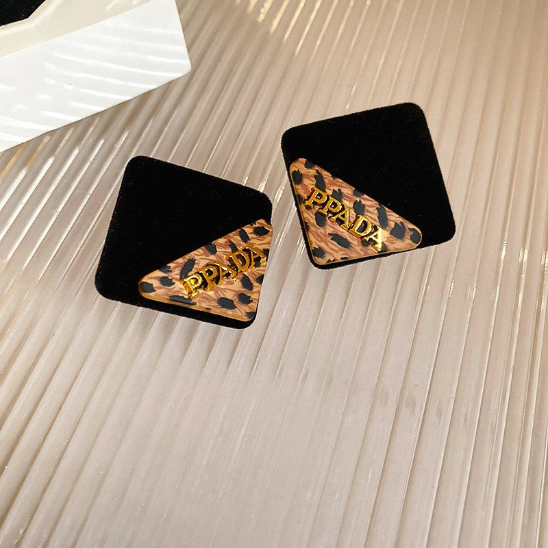 Needle Black Crystal Geometric Ear Minority Fashion Temperament Entry Earrings