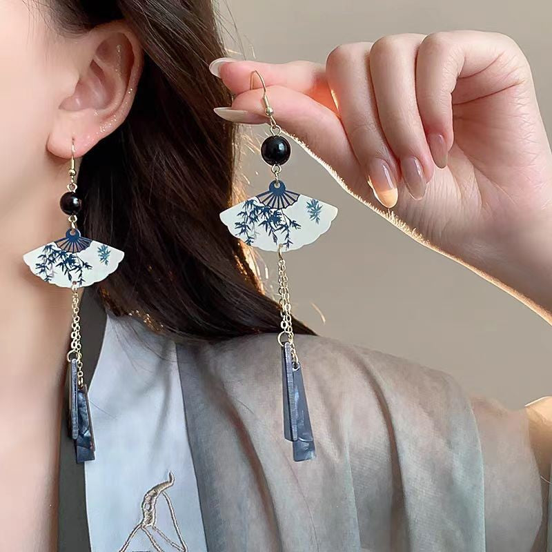 Niche Retro Personalized Temperamental Eardrops Cool Earrings