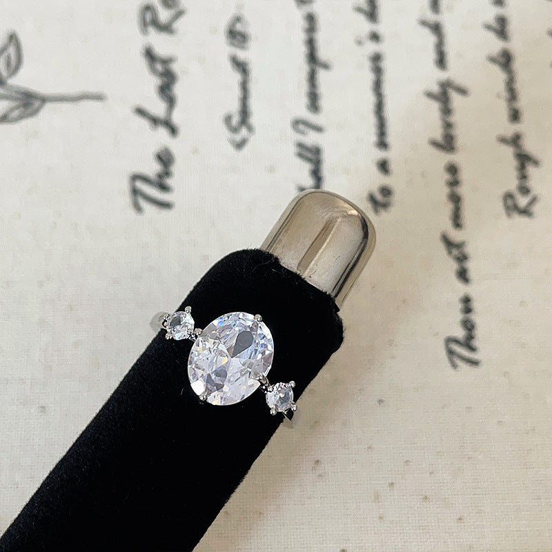 Antique Style Matte Metal Zircon Female Rings