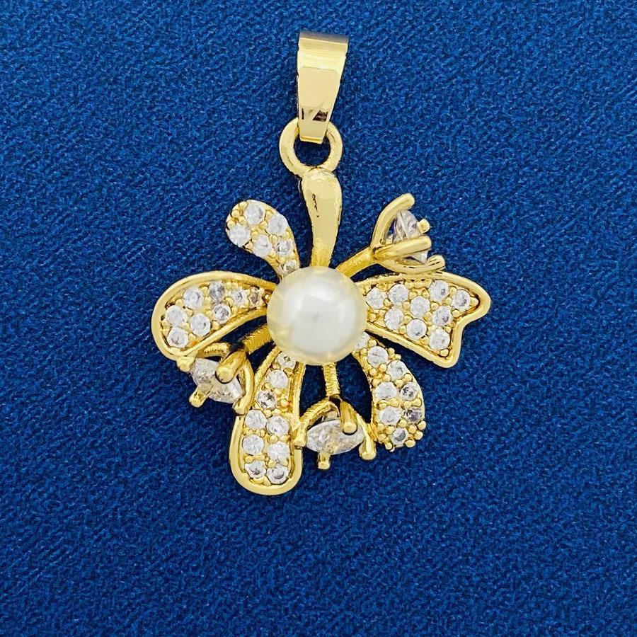 Random Match Fashion Classic Source Ornament Pendants