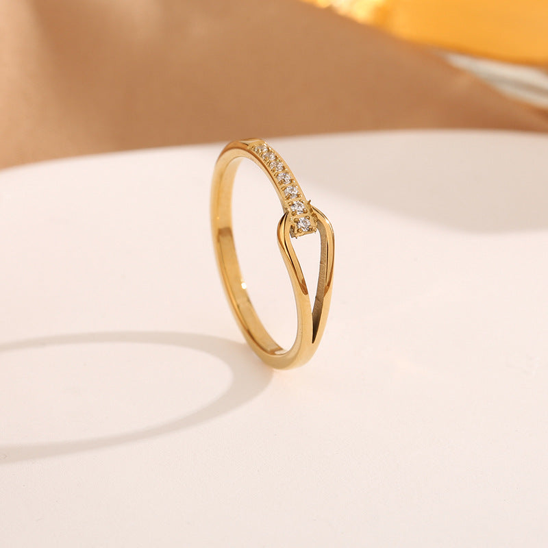 Women's Drop Hollow Out Titanium Steel No Fading Fashion Claw Rings