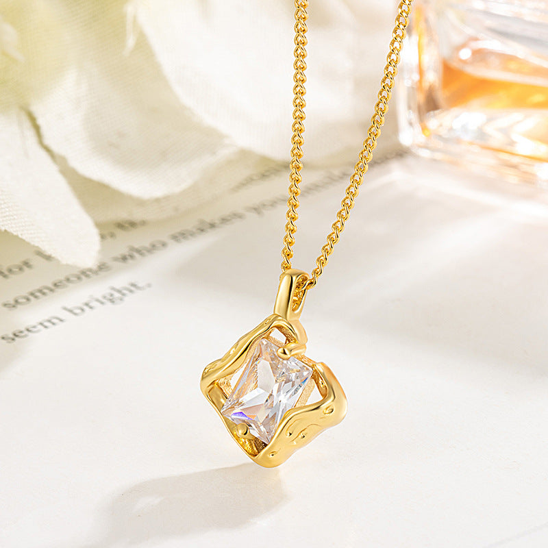Summer High-grade Female Daily Commuter Shiny Necklaces