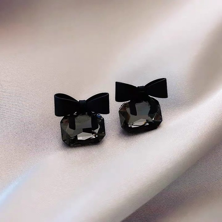 Needle Black Crystal Geometric Ear Minority Fashion Temperament Entry Earrings