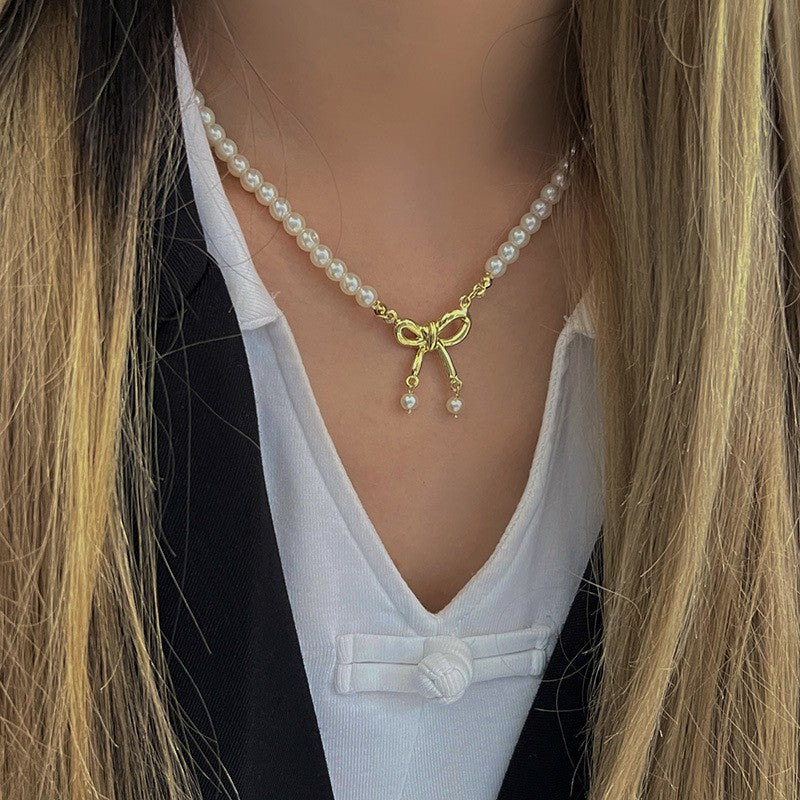 Women's Elegance French Classic Style Clavicle Chain Necklaces