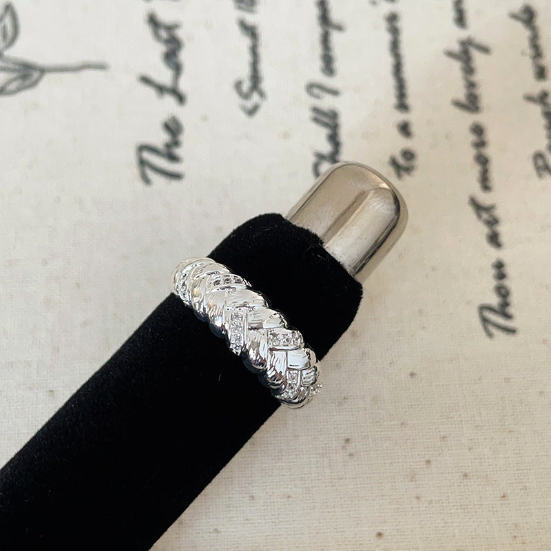 Antique Style Matte Metal Zircon Female Rings