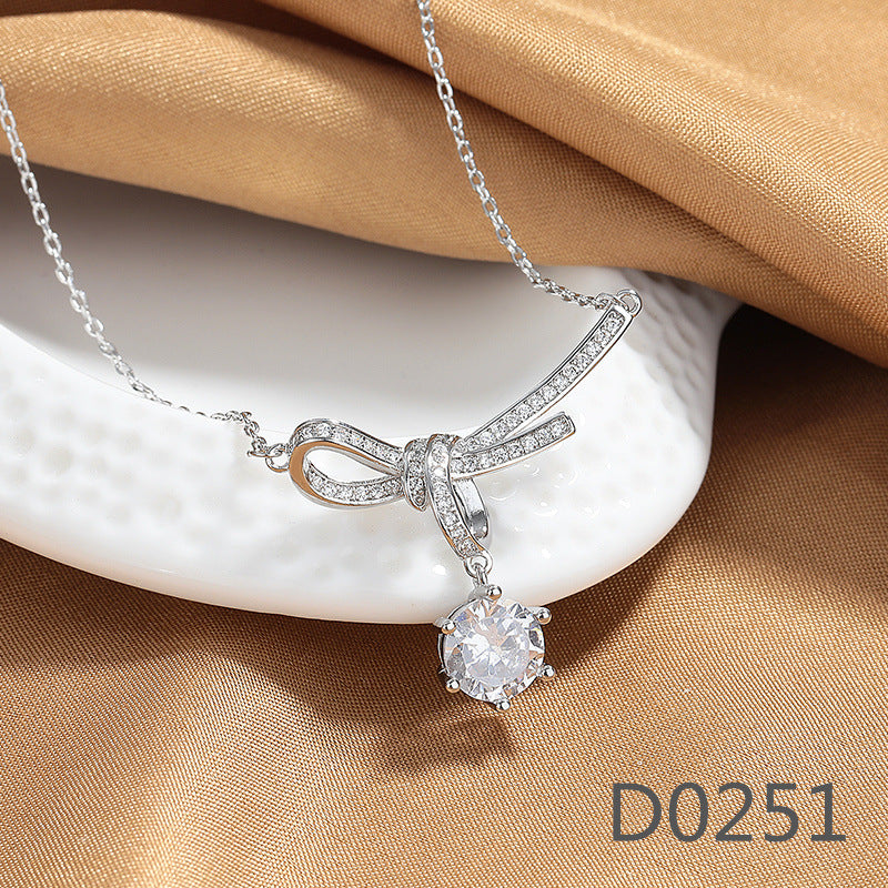 Women's Sweet Micro Inlaid Zircon Flower High-grade Necklaces