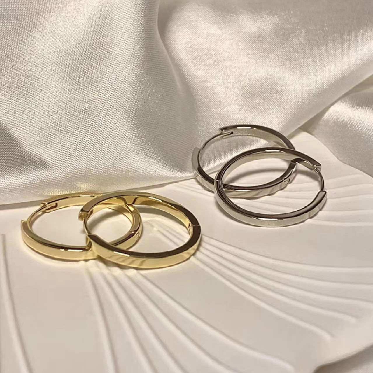 Women's Temperament Round Trendy Niche Design Advanced Earrings