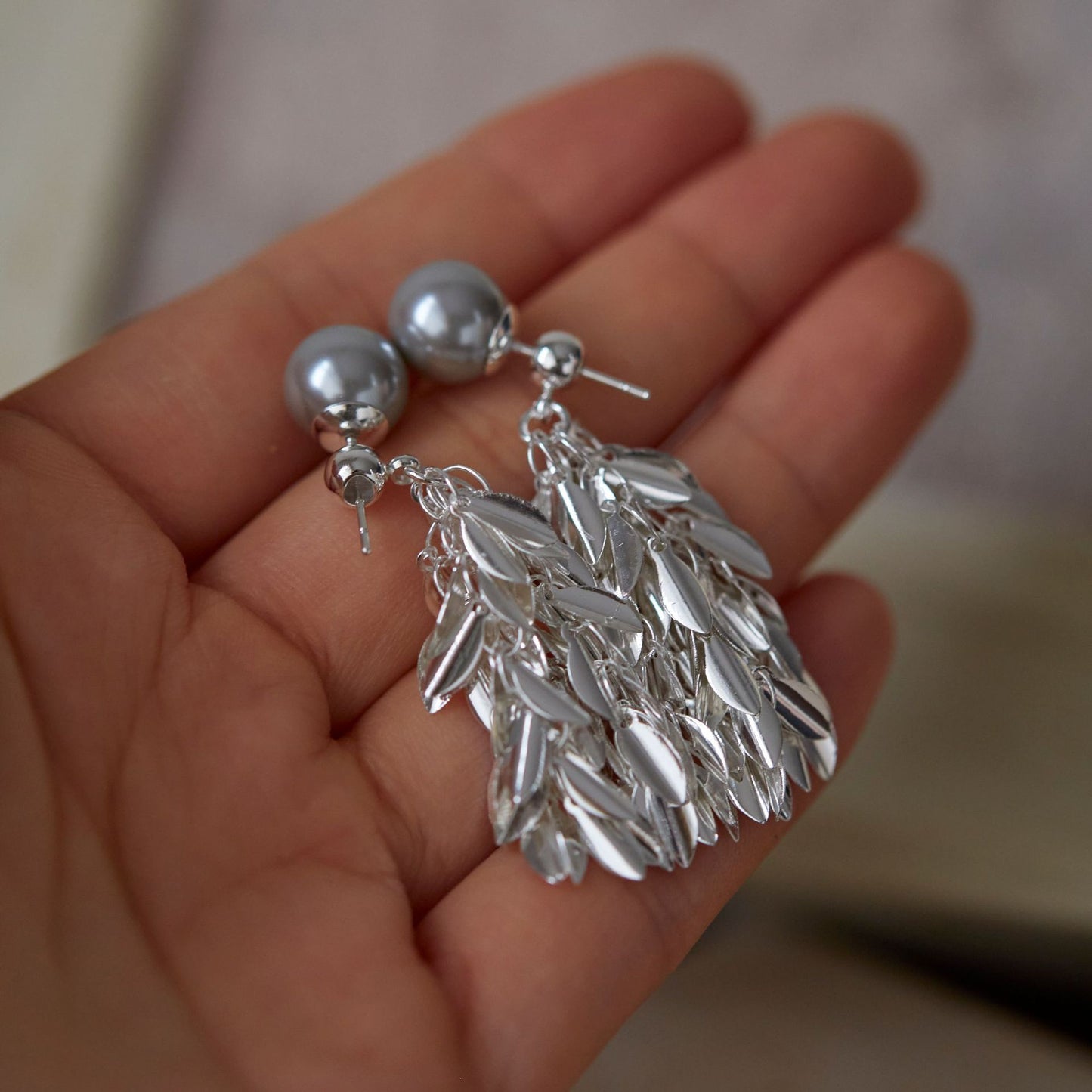 Gray Pearl Wheat Tassel Cool Feeling Earrings