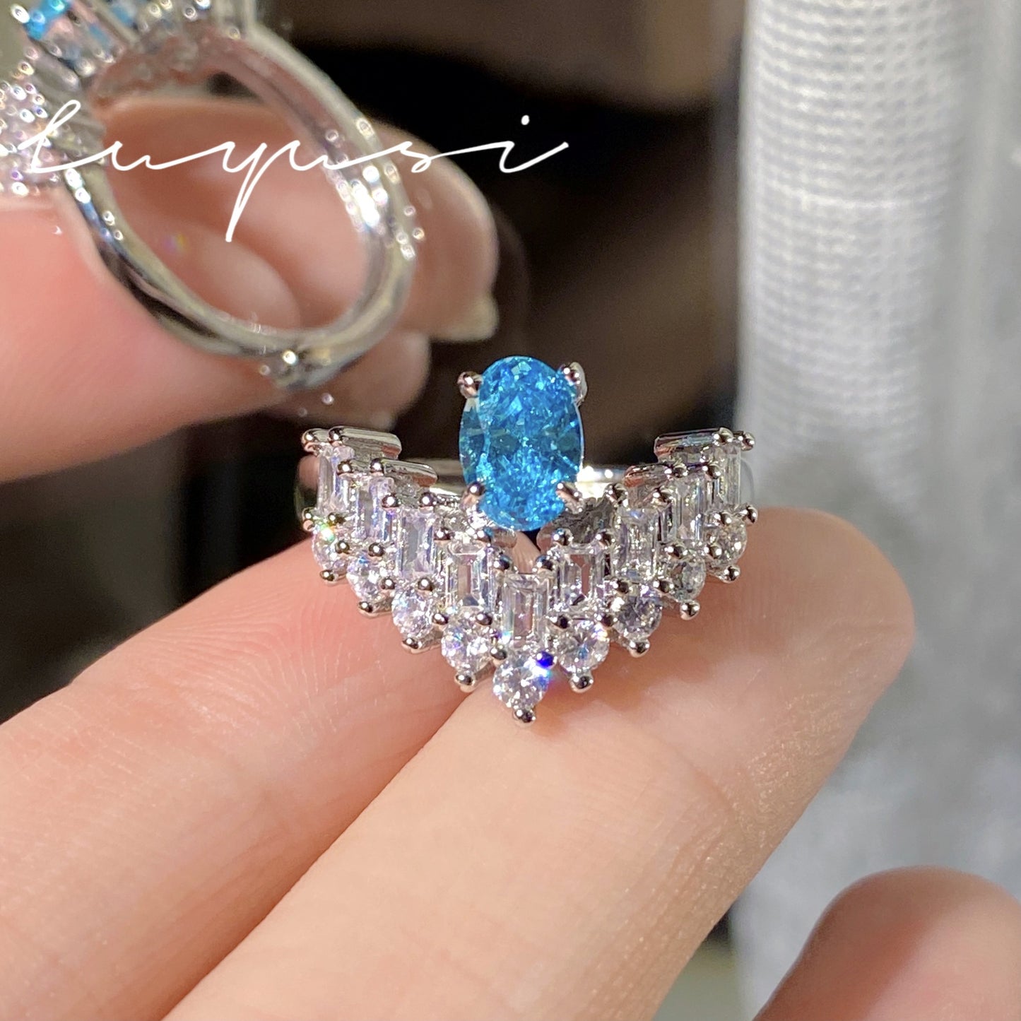 Sea Blue Zirconium Ice Flower Cut Light Luxury Rings