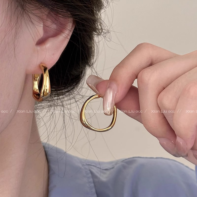Women's Style Irregular Ear High-grade Simple Niche Earrings