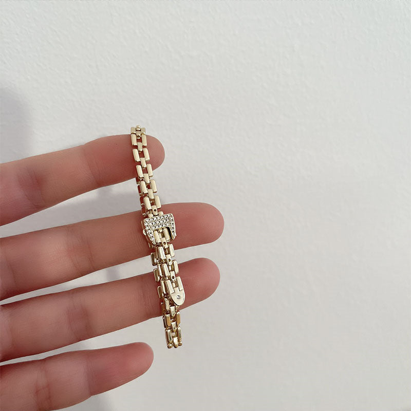 Retro High-grade Buckle Light Luxury Cold Bracelets