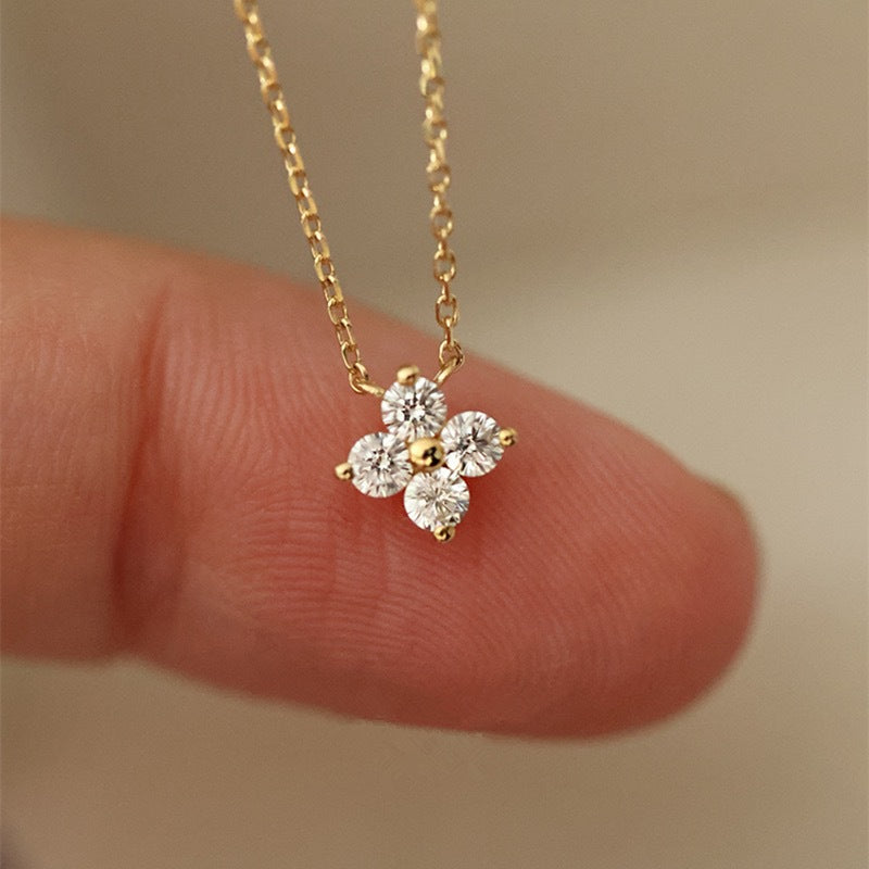 Plated Clover Small Female Clavicle Chain Necklaces