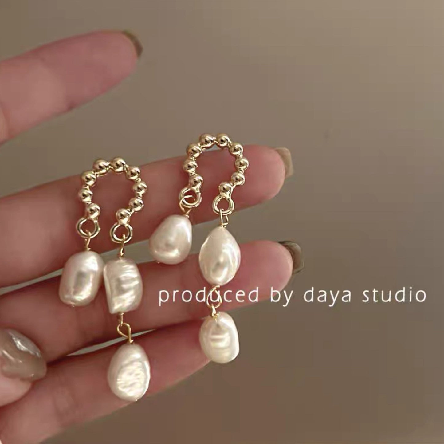 Women's Pearl Ear Clip Retro Minority High-grade Earrings