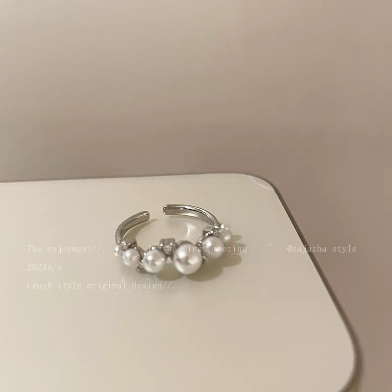 Women's Open-end Pearl Retro Style Personalized Index Finger Rings