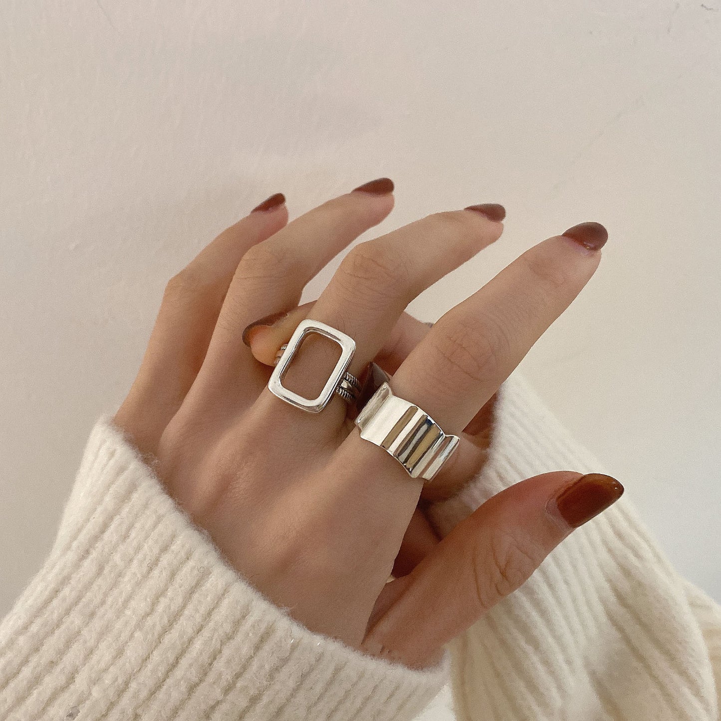 Women's Geometric Thai Rectangular Fence Distressed Hollow Rings