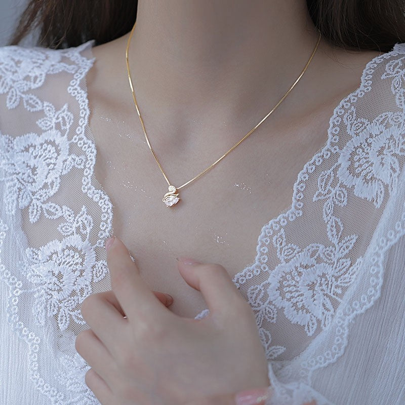 Women's Swan Light Luxury High-grade Zircon Design Pendants
