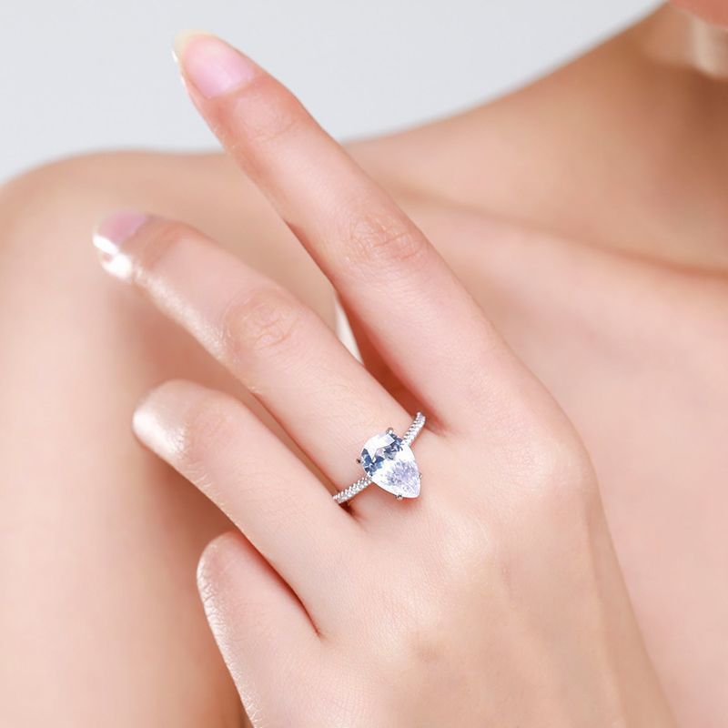 Women's Micro Setting Fashion Denier Artificial Diamond Rings