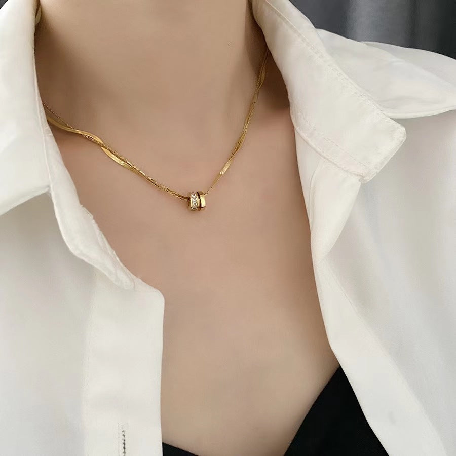 Design Interlocked Twin Clavicle Chain Female Titanium Steel Necklaces