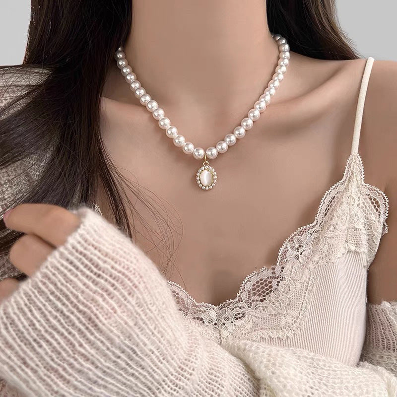 Women's Elegance French Classic Style Clavicle Chain Necklaces