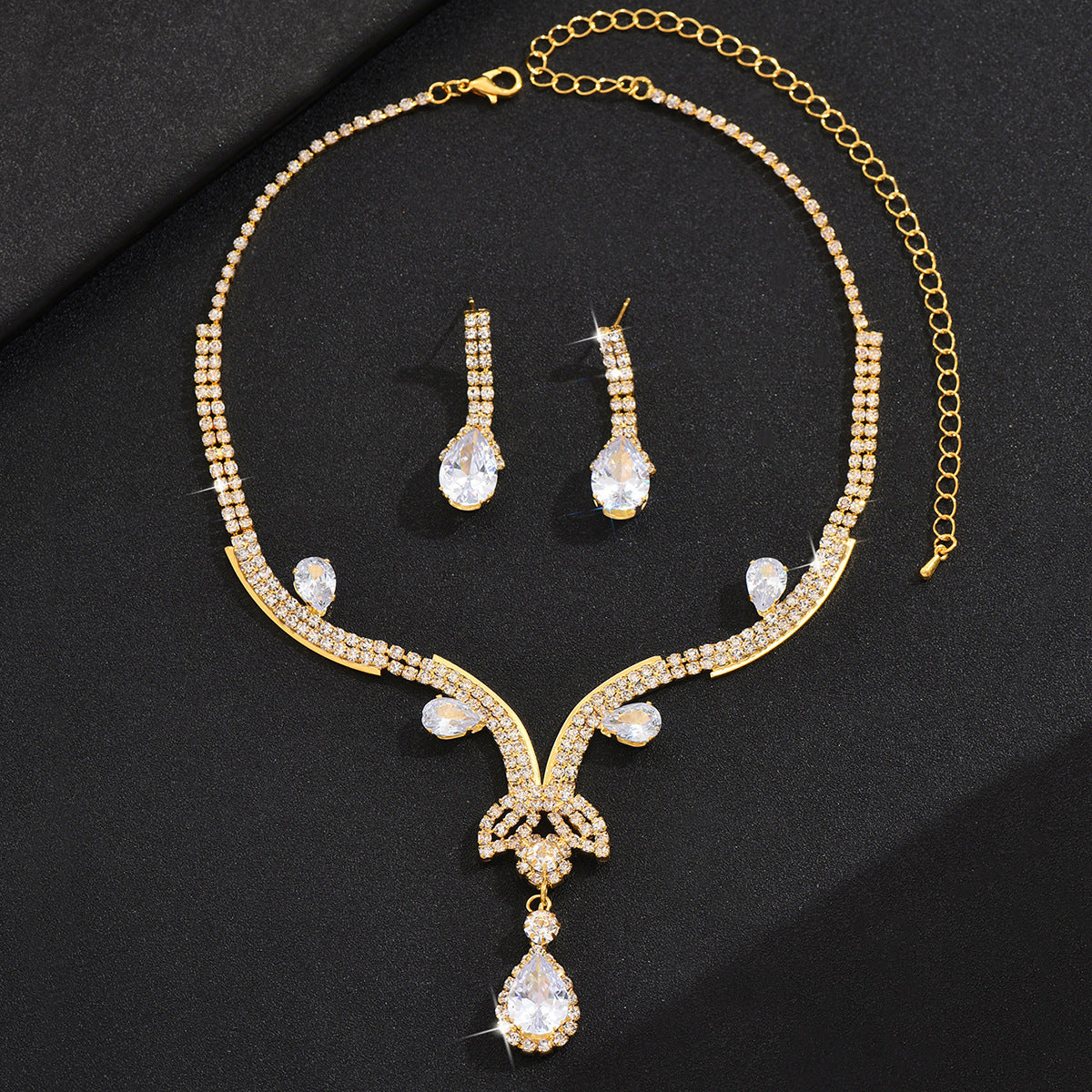 Exaggerated Minority Fashion Rhinestone Light Luxury Tassel Dinner Ball Necklaces