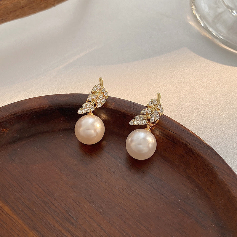 Women's Gold Plated French Entry Lux Pearl Fashion Dignified Earrings