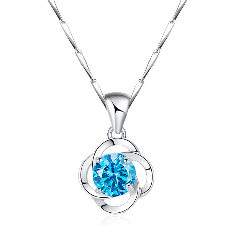 Women's Simple Hollow Lucky Four-leaf Clover Clavicle Pendants