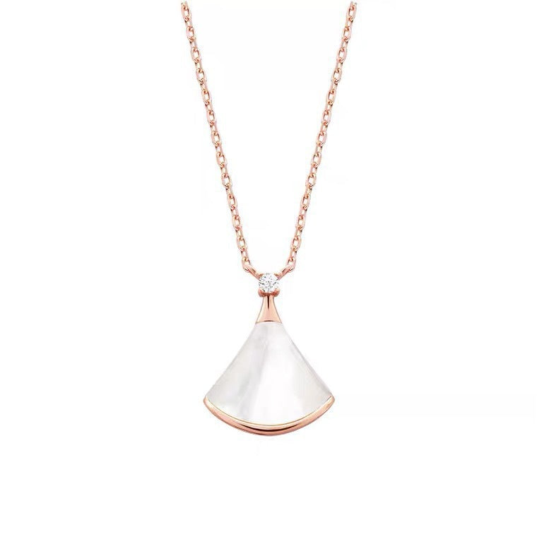 Chain Female Hot Pearl Design Light Pendants