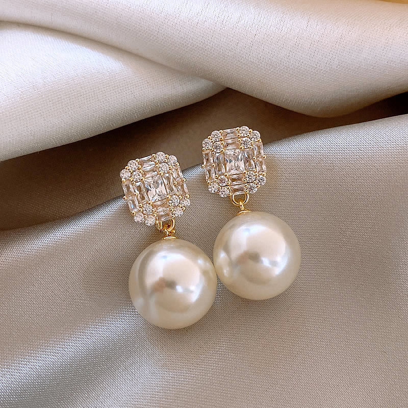 Women's Gold Plated French Entry Lux Pearl Fashion Dignified Earrings